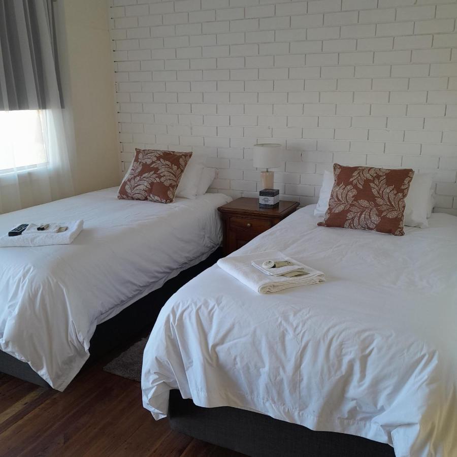 The Frontier Motel Дориго Екстериор снимка